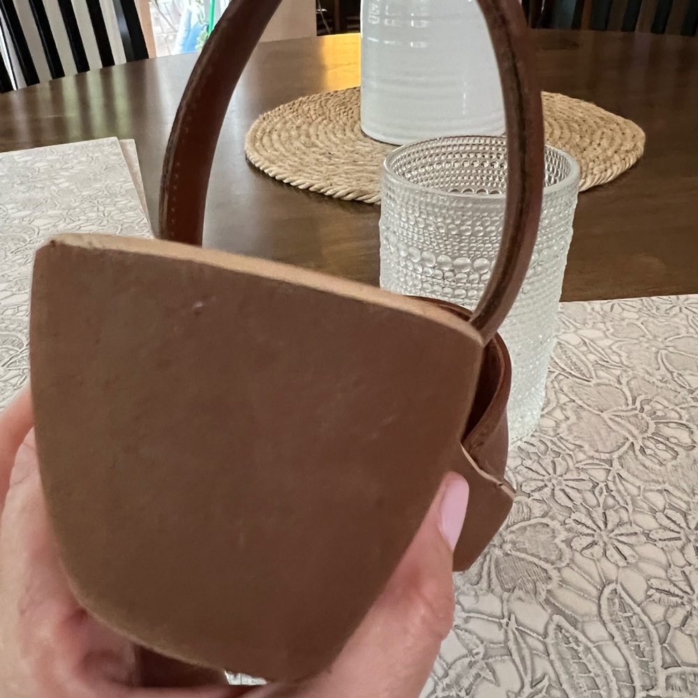 Kenneth Cole sling back sandals like new worn once only - Picture 4 of 5
